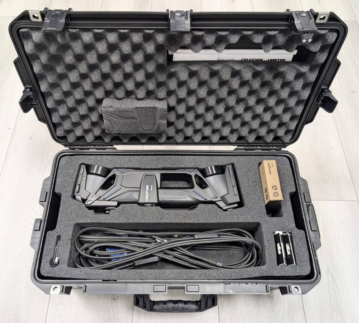 Creaform HandyScan Max scanner with carrying case