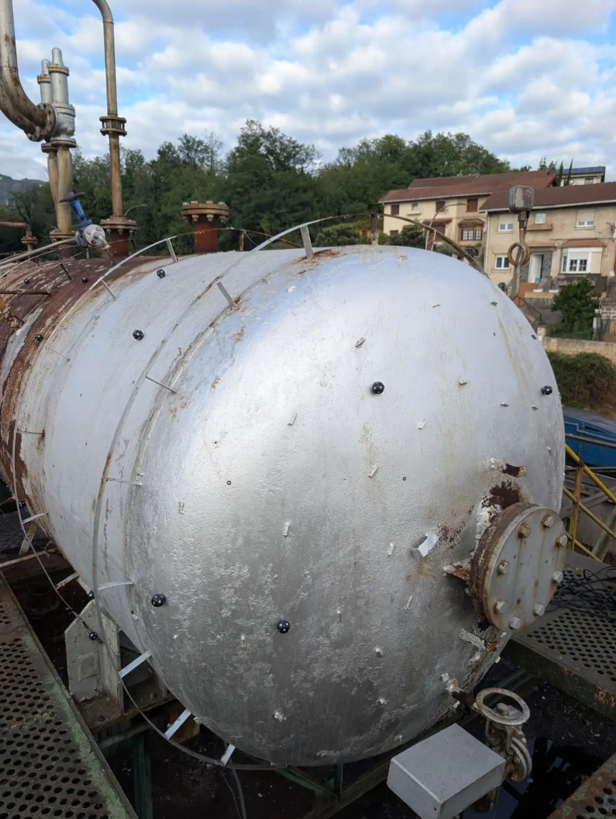 Fabrikako 3D eskaneatzerako target-ekin prestatutako industria-biltegia